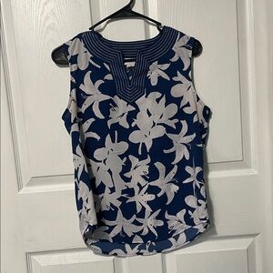 Liz Claiborne Navy Blue Floral Sleeveless Women's Top